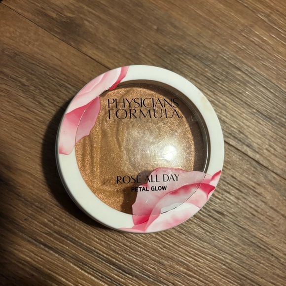 Physicians Formula Blush - Radiant Pink Rose - Picture 2 of 3